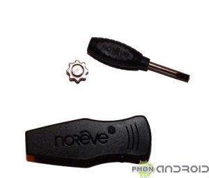 Housse Noreve accessoires 300x255 [RÉSULTATS] Concours : gagnez une housse Noreve, une Sound Box et des gants tactiles avec Phonandroid