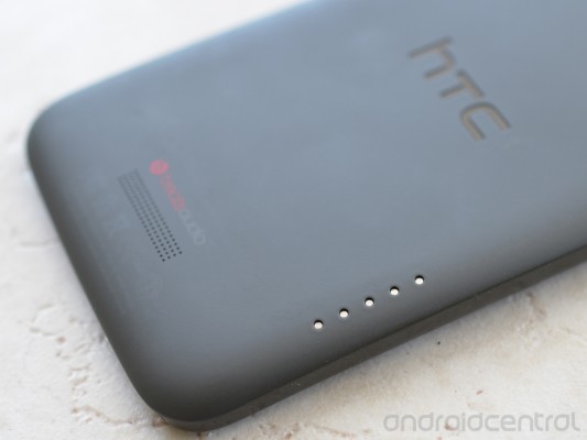 HTC One X dock HTC One X, premi��res impressions sur le smartphone haut de gamme