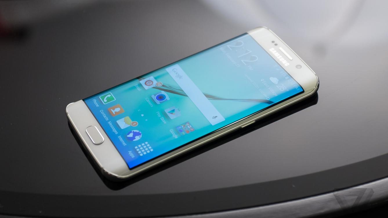 Le Galaxy S6 Edge élu Meilleur Nouveau Smartphone Du Mwc 2015