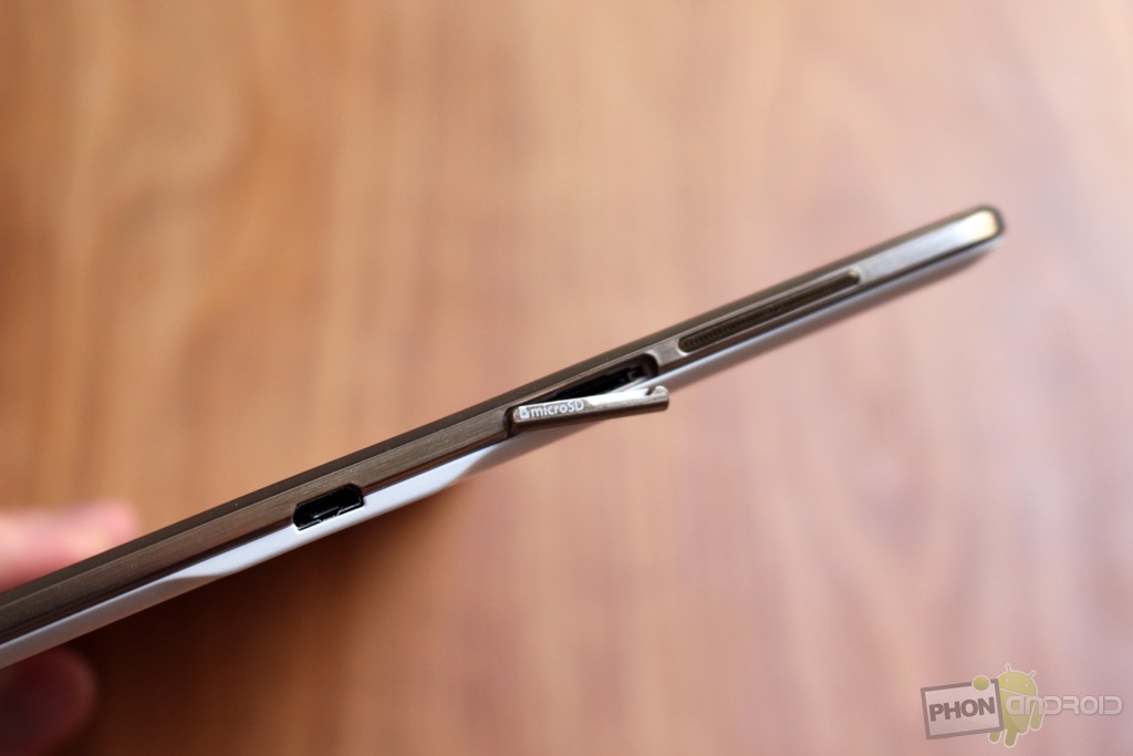 Galaxy Tab S 10.5 et son port microSD