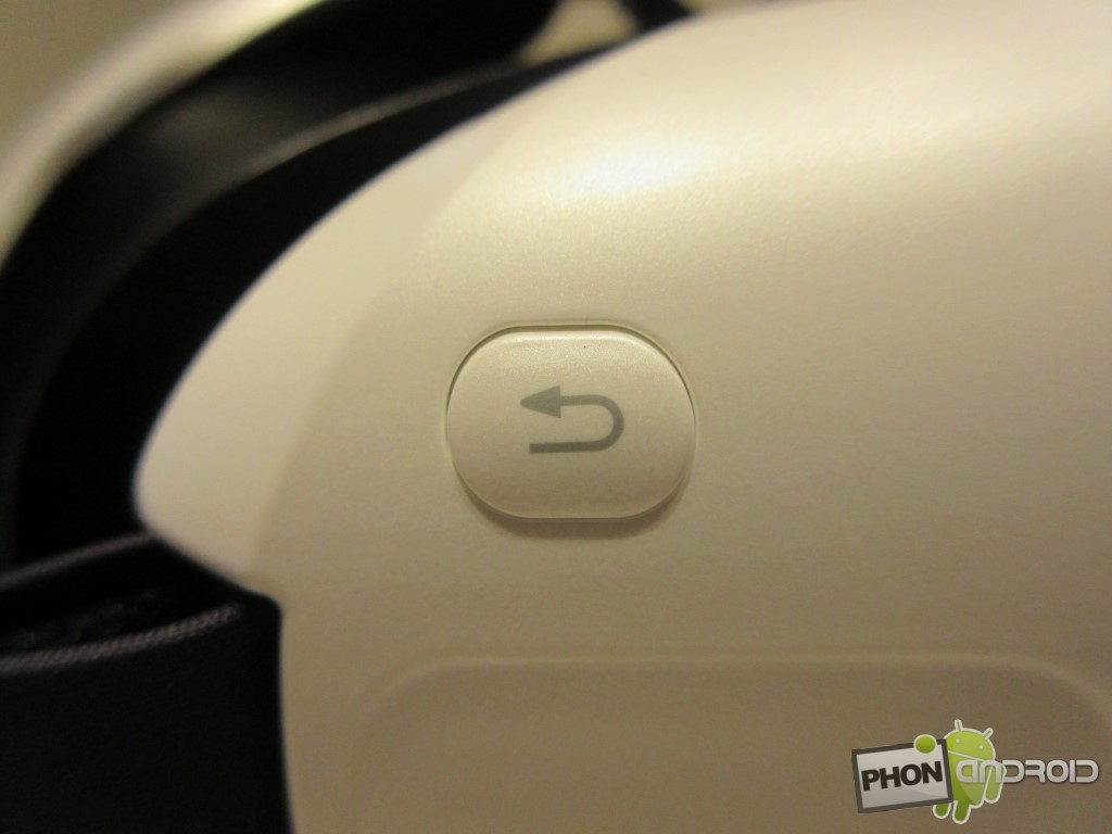 Samsung Gear VR, le bouton retour en détail