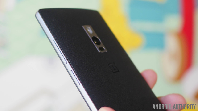 Comparatif OnePlus One OnePlus Two dos
