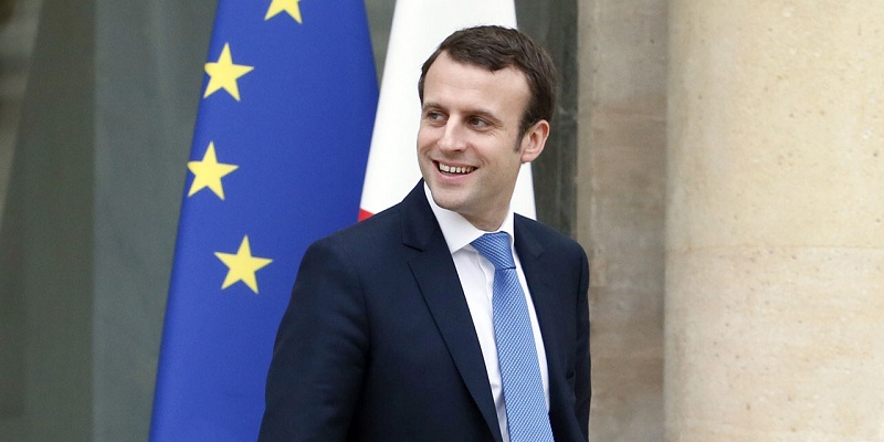 Emmanuel Macron compte off-shore