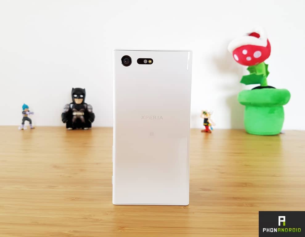 test sony xperia x compact