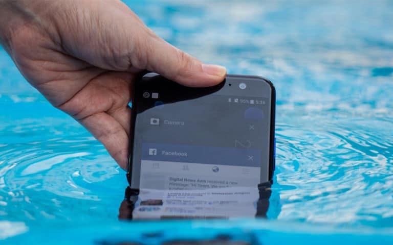 téléphone tombe dans l'eau comment récupérer les photos