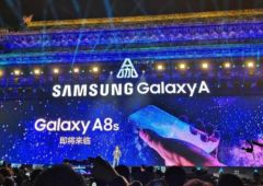 galaxy a8s samsung ecran trou