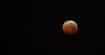 Éclipse totale de lune : découvrez les plus belles photos de la lune rouge