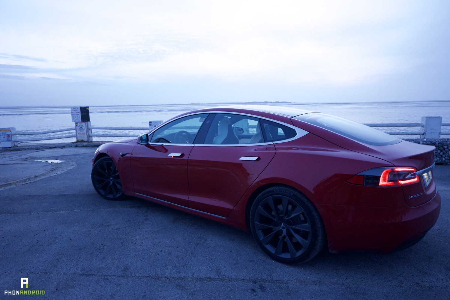 Test de la Tesla Model S : la voiture électrique fantastique !