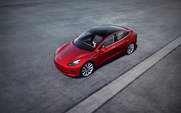 Duree De Vie Batterie Tesla Model 3 Tesla Model 3 : la durée de vie de la batterie va jusqu'à 800 000 km