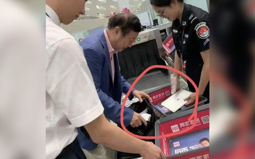 Ren Zhengfei Huawei aéroport iPad Chine