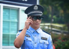 police chinoise lunettes