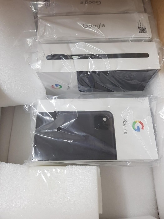 Pixel 4a packaging