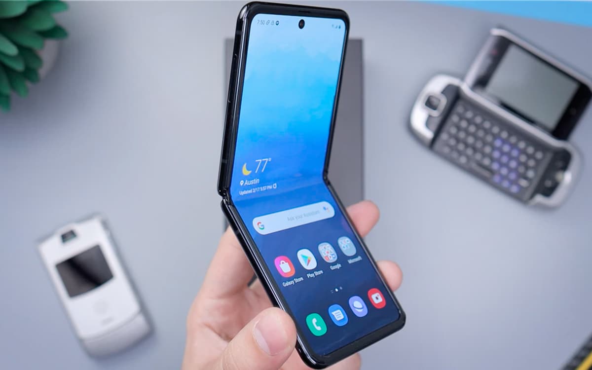 Galaxy Z Flip vidéo met smartphone clapet rude épreuve