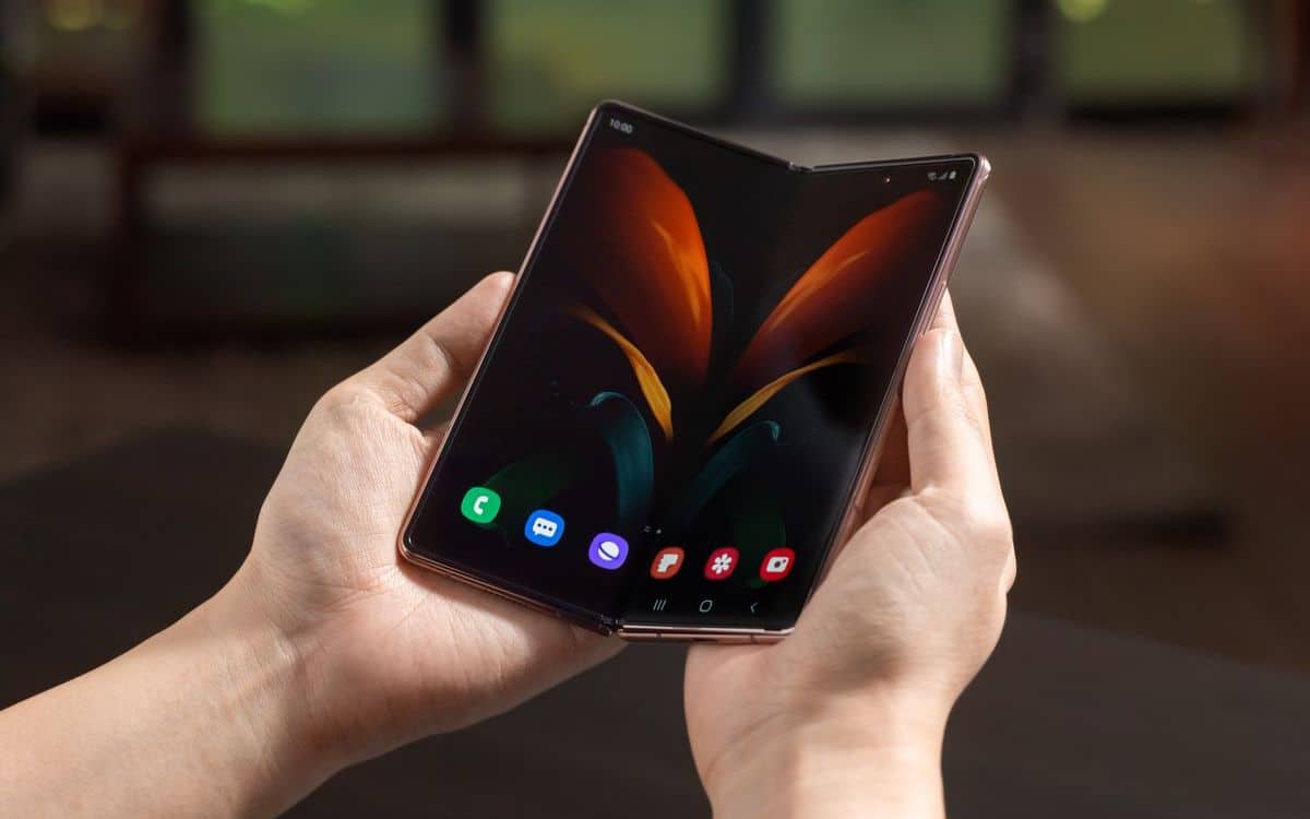 galaxy folding phone 2021