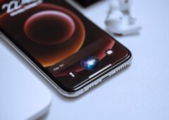 Apple Siri Unsplash