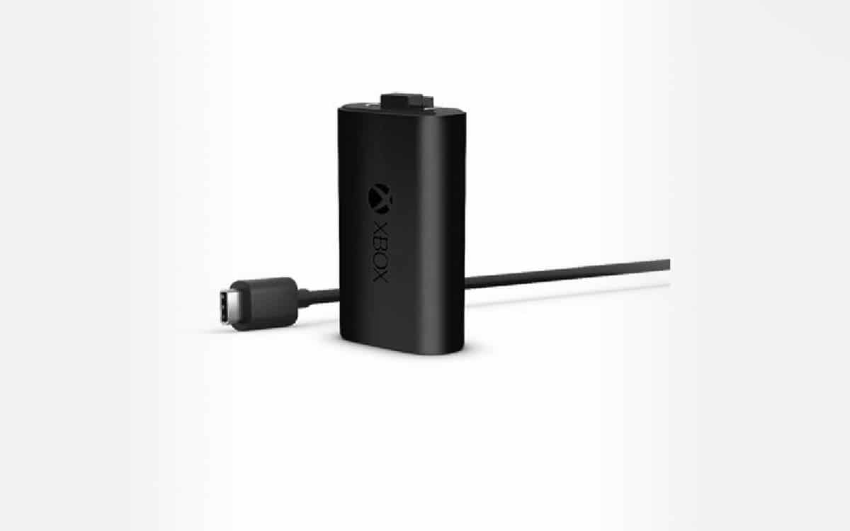 Microsoft-Play-Charge-Kit-for-Xbox-Series-Controllers