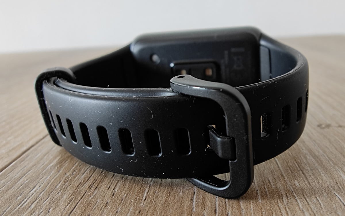 Dotoen Cinturino In Silicone Per Huawei Band 6 E Honor Band 6 - Protezione Sportiva Antiurto Con Fibbia In Lega Di Zinco - Regolabile E Morbido