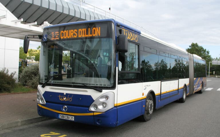 bus tours thilouze