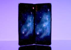 OnePlus smartphone pliable