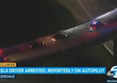 tesla autopilot voiture police