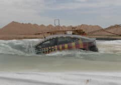 tesla model s dans l'eau