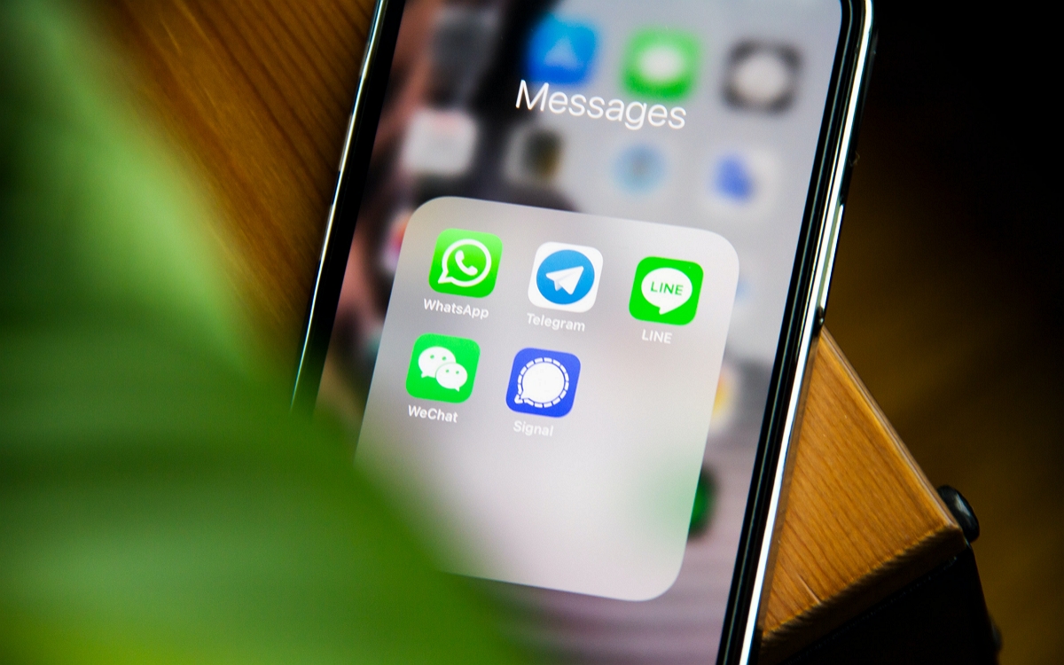 WhatsApp, iMessage : le FBI dresse la liste des apps de messagerie qui vous espionnent le plus - Phonandroid