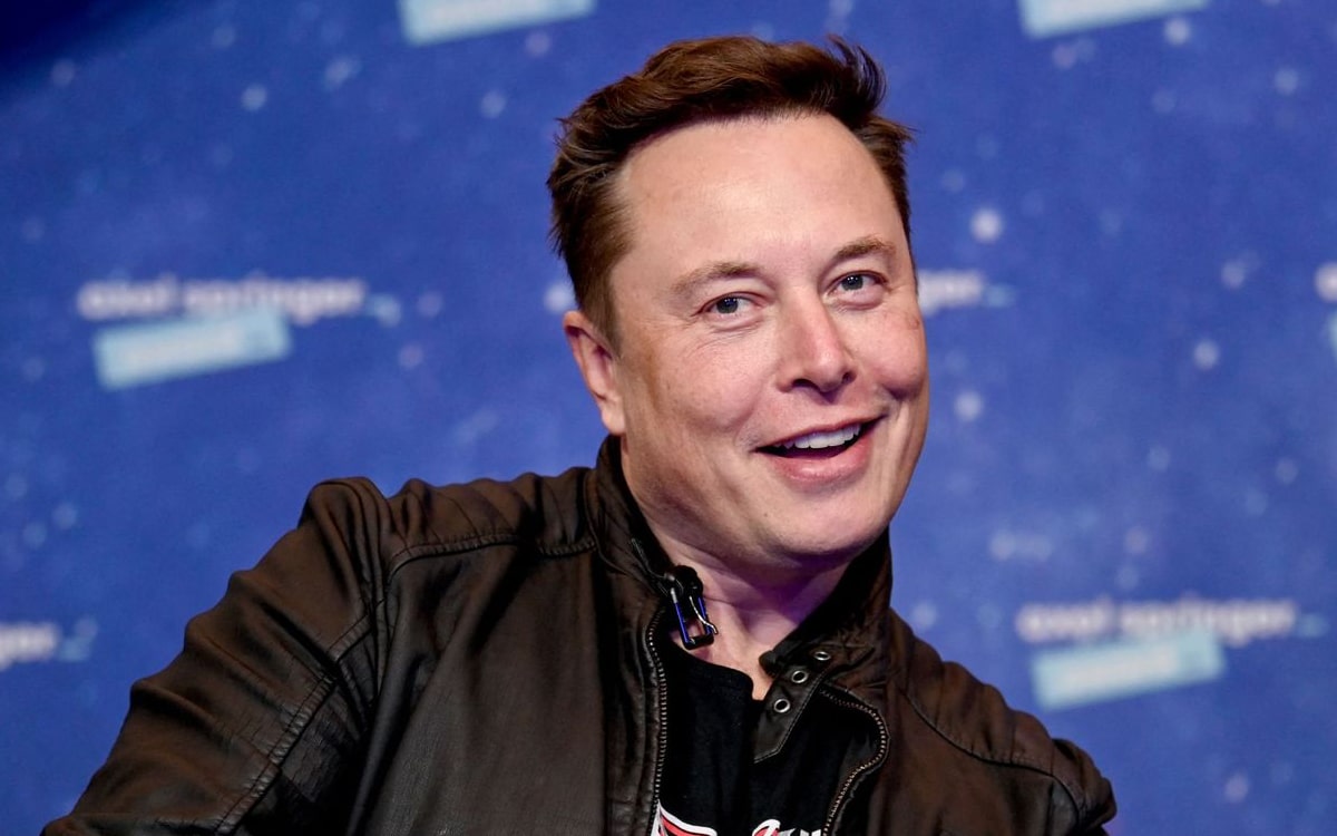 Elon Musk is selling Tesla shares