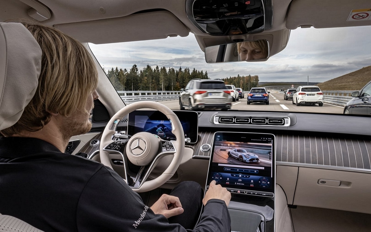 Mercedes autonomous driving