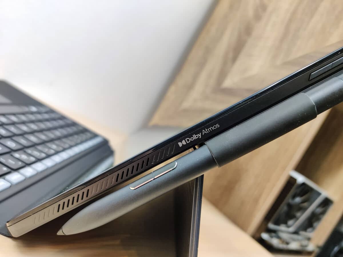 Asus Vivobook 13 Slate OLED pen