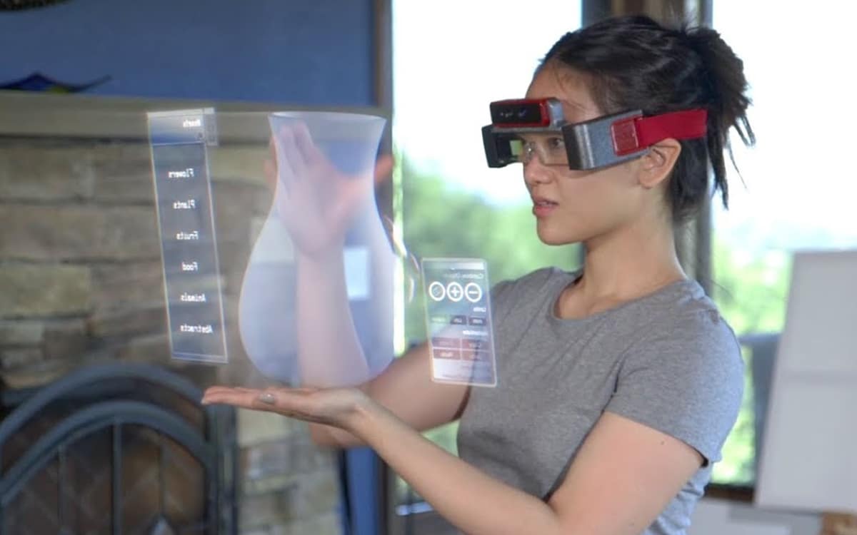 augmented reality connected glasses