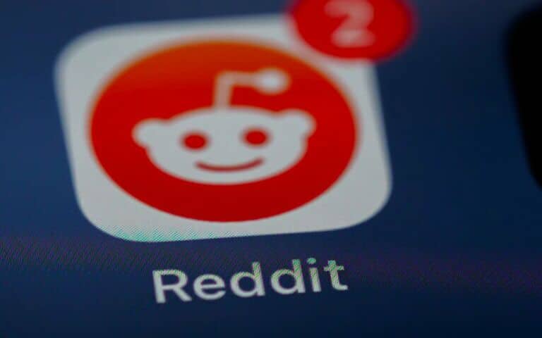 2024 - Reddit: You can now reply with GIFs for free