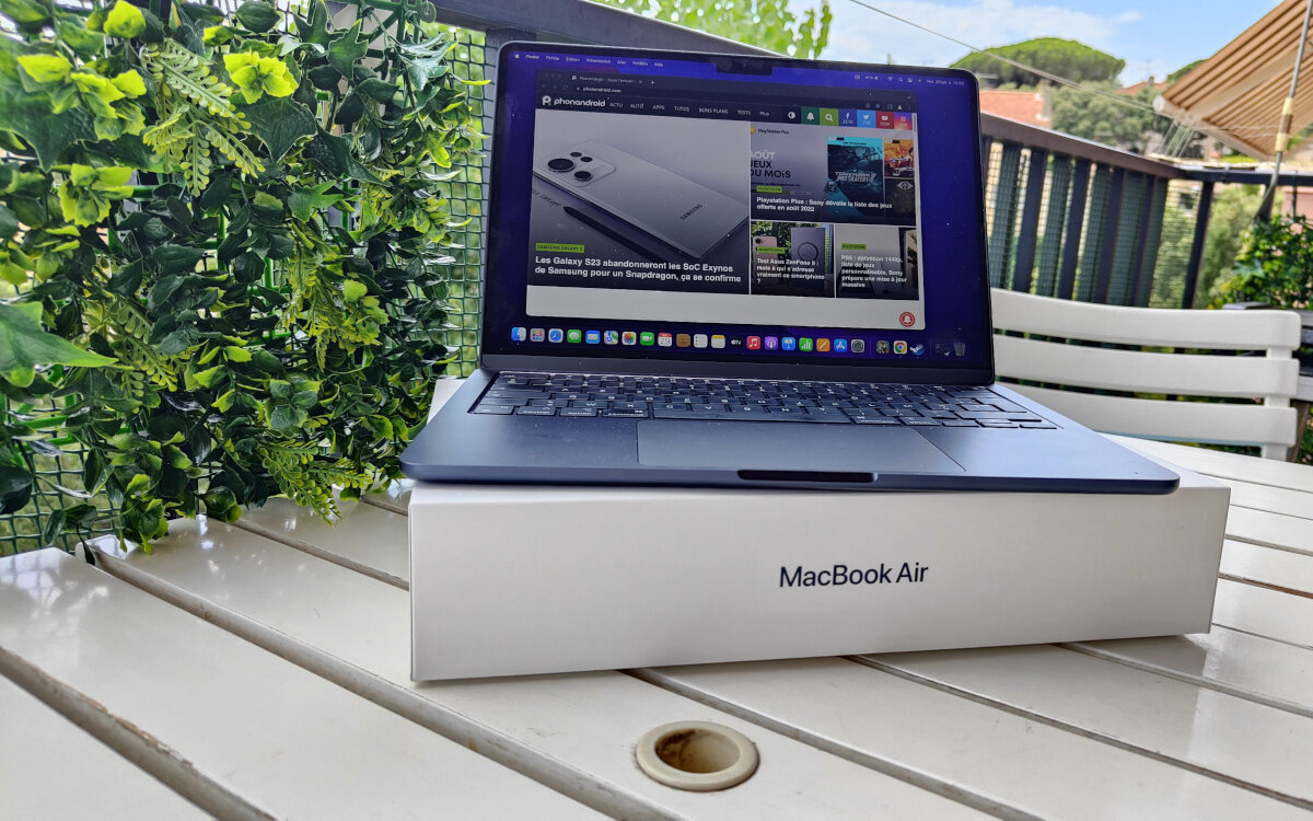 test apple macbook air m2 2022