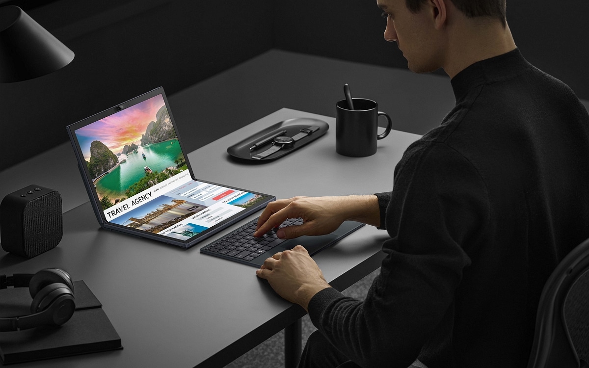 ASUS Zenbook 17 Fold OLED : Prix et disponibilité annoncés pour  l'ordinateur portable OLED pliable de 17,3 pouces -  News