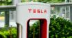 Tesla baisse les prix aux Superchargeurs et annonce des heures creuses