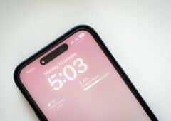 thujey ngetup iphone 14 unsplash