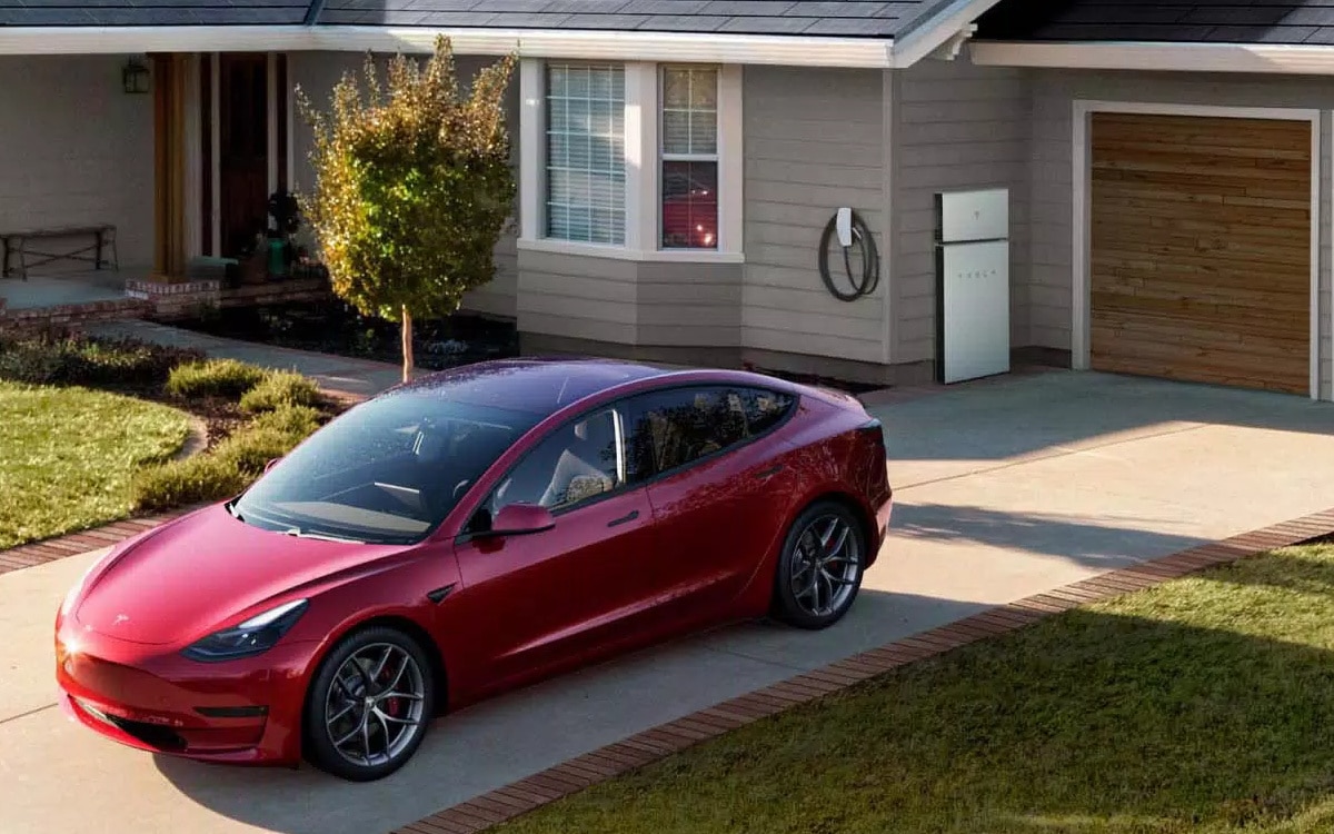Tesla is updating several functions of its electric cars