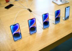 Une rangée d'iPhone 14 Plus   Crédit – 123RF