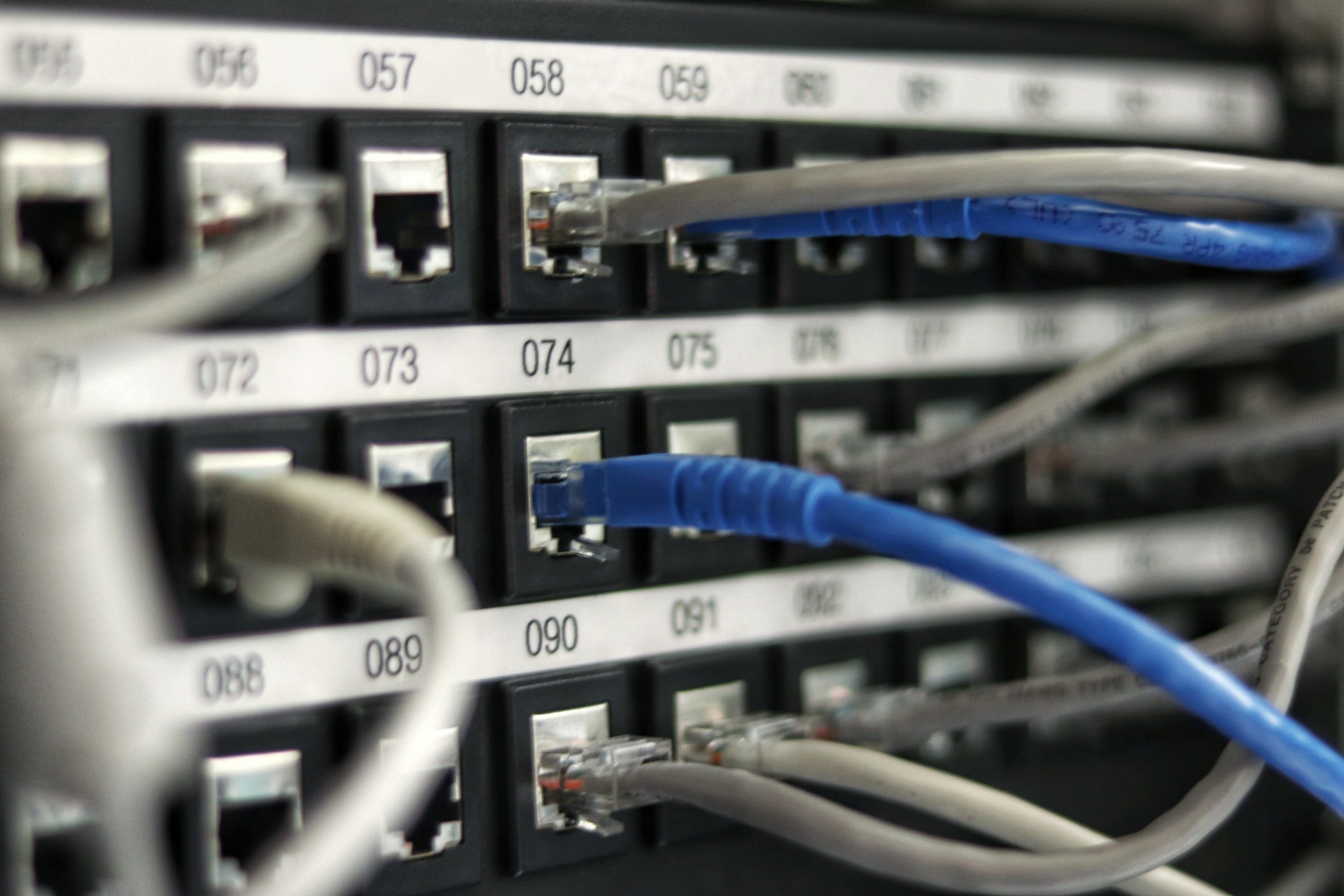 Des datacenters utilisés par Apple, Amazon et Microsoft ont été piratés Des datacenters utilisés par Apple, Amazon et Microsoft ont été piratés