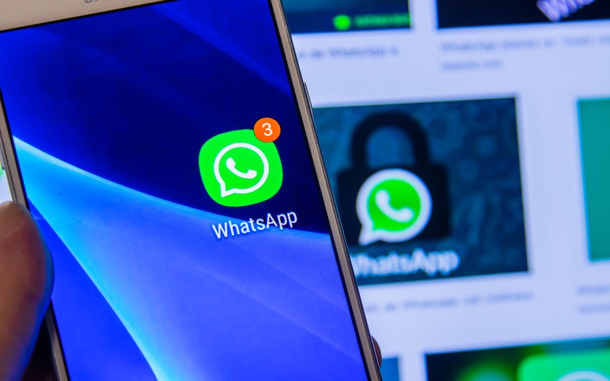 whatsapp-smartphone-screen