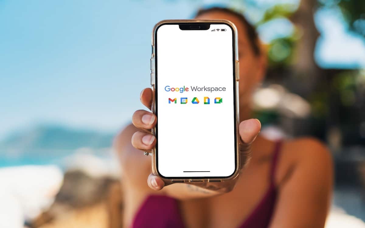 femme-smartphone-google-workspace