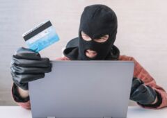 hacker laptop carte credit